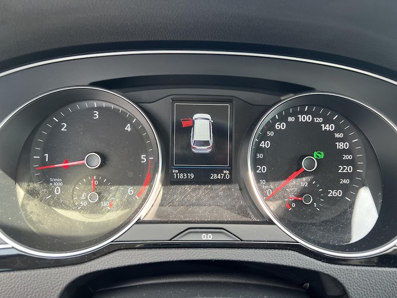Volkswagen Passat (2020) 2.0TDi*140kW*DSG*ACC - fotka 18 z 32
