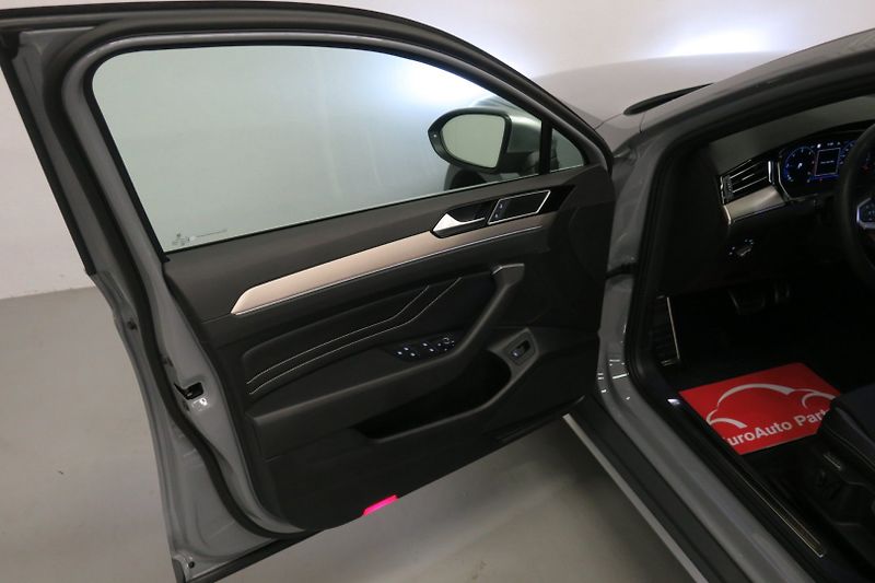 Volkswagen Passat (2023) Alltrack 2.0 TDI 147kW 4M DSG - fotka 8 z 50