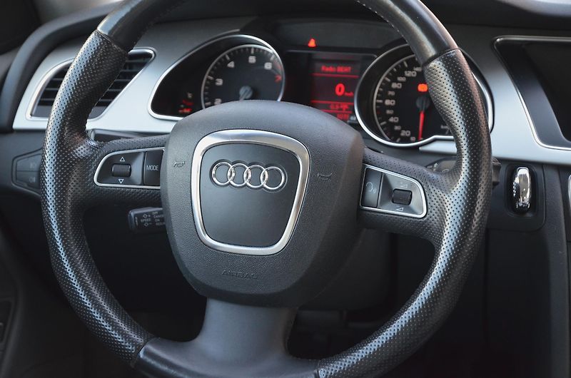 Audi A5 (2009) Coupe 2.0 TFSi 132kW S-LINE  - fotka 21 z 40