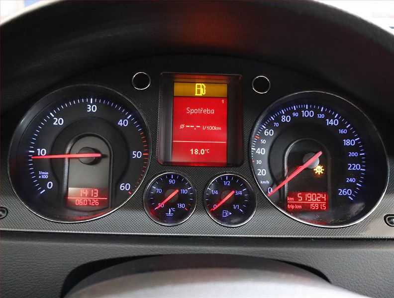 Volkswagen Passat (2007) Business 2.0 TDI, po STK - fotka 11 z 21