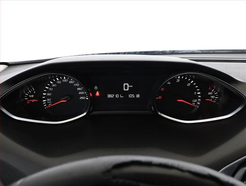 Peugeot 308 (2015) 1.6 BlueHDi, Serv.kniha - fotka 9 z 15