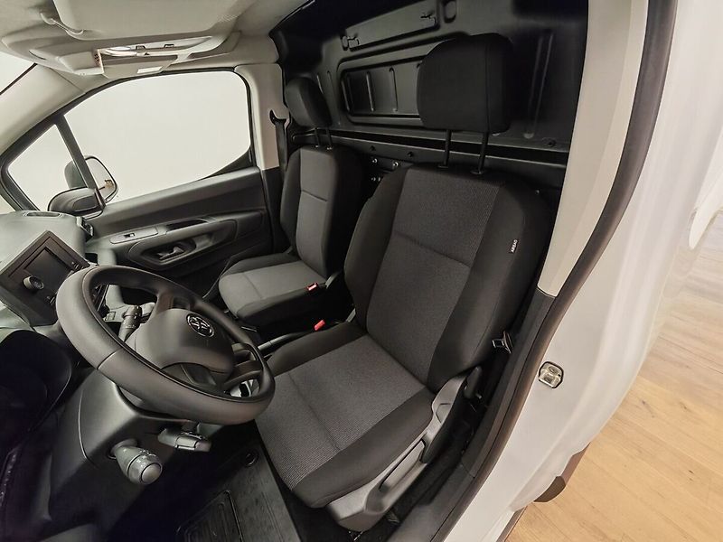 Toyota ProAce City 1.5 D-4D 130k Extra LWB Active - fotka 11 z 24