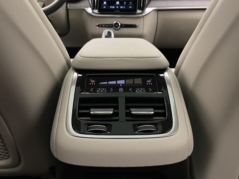 Volvo XC90 (2026) T8 AWD Plug-in BRIGHT ULTRA - fotka 72 z 72