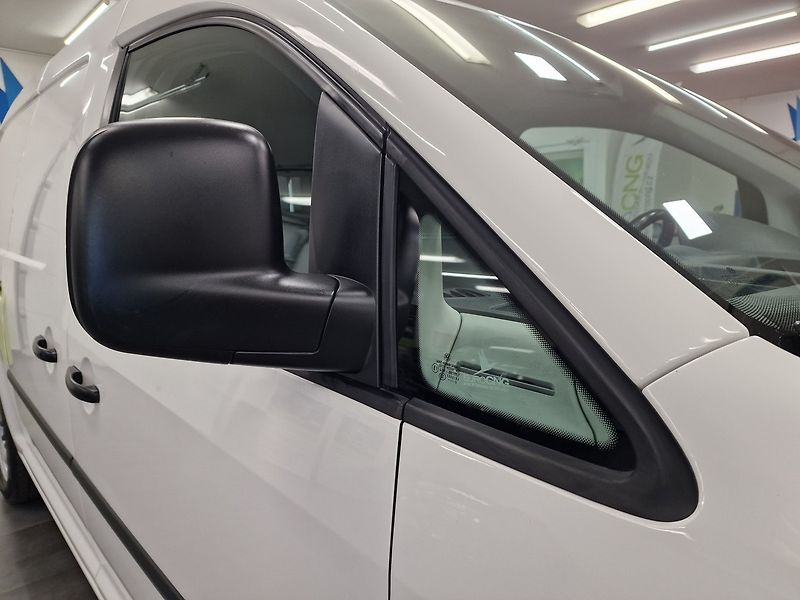 Volkswagen Caddy (2015) 2.0 Maxi CNG MAN 2015 | Záruka - fotka 11 z 53