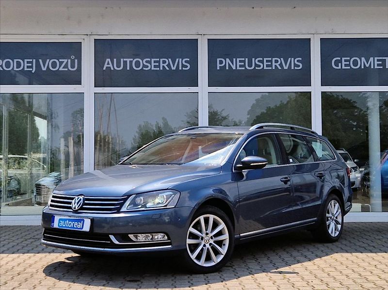 Volkswagen Passat 2,0 TDi 4MOTION KŮŽE KAMERA - fotka 1 z 37