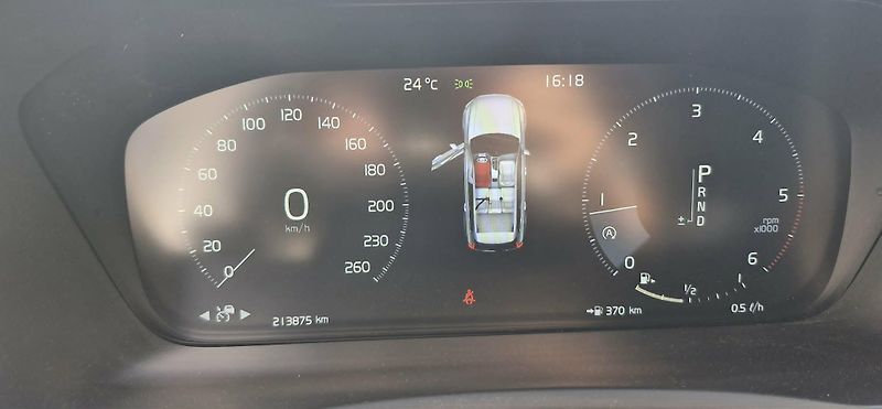 Volvo XC90 (2015) - fotka 10 z 15
