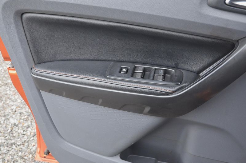 Ford Ranger (2012) Wildtrak 3.2 TDCi 4x4 TAŽNÉ ČR - fotka 21 z 37
