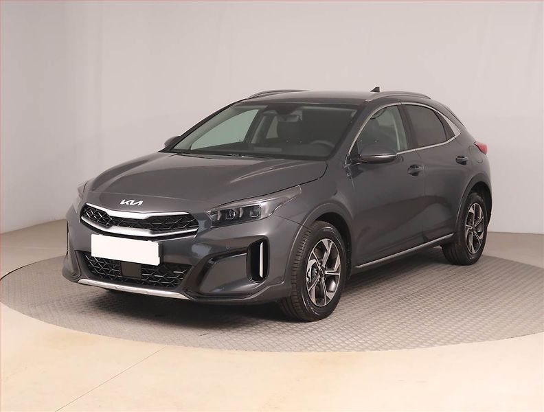 Kia XCeed (2026) 1.6 T-GDI, Ad. tempomat - fotka 2 z 18