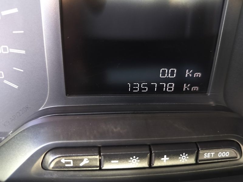 Peugeot Partner 1.5 BlueHDI - fotka 14 z 24