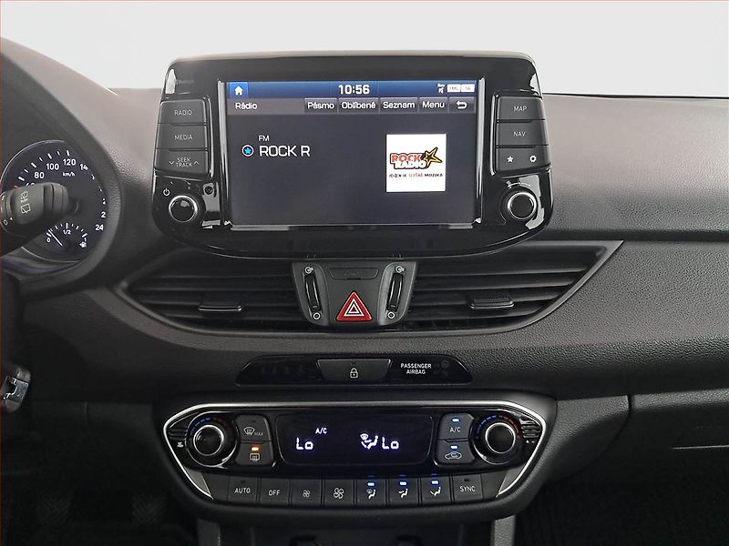 Hyundai i30 (2017) 1.4 T-GDI, ČR,1.maj - fotka 12 z 19