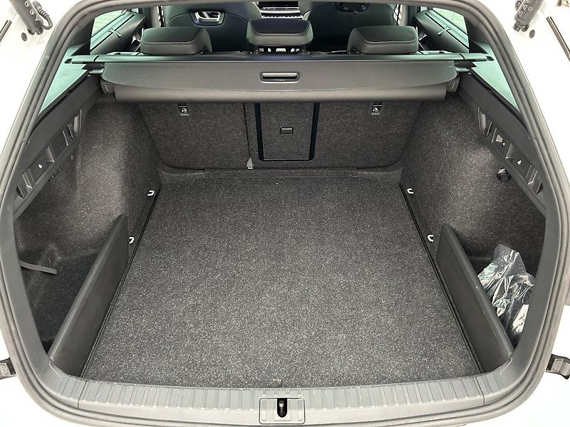 Škoda Octavia 2.0 TSI 4x4 SportLine - fotka 26 z 28