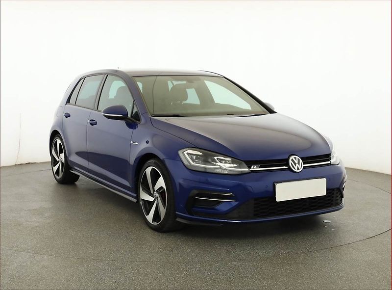 Volkswagen Golf (2019) R-Line 1.5 TSI, Serv.kniha - fotka 1 z 16