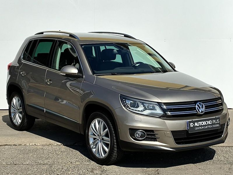 Volkswagen Tiguan 2.0 TSI 132kW 4x4 Sport&Style - fotka 6 z 22