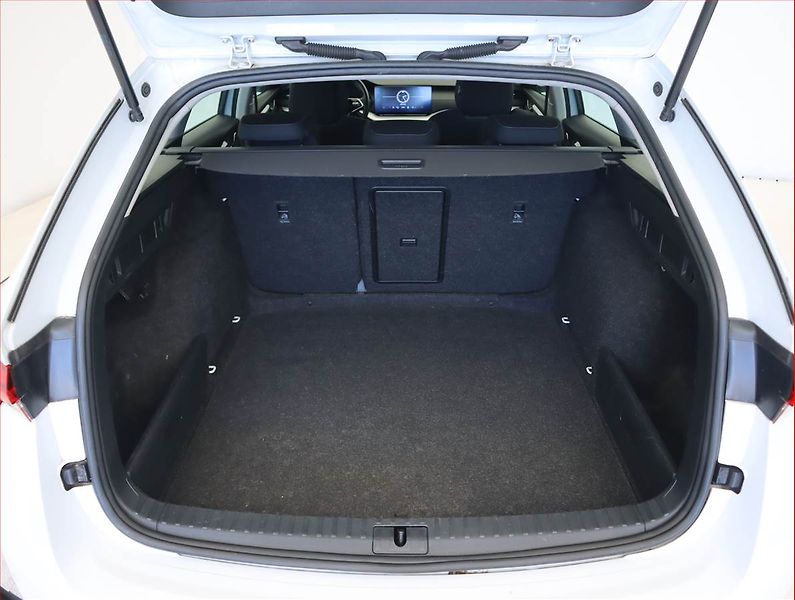 Škoda Octavia (2021) 2.0 TDI, Automat, Serv.kniha - fotka 14 z 24