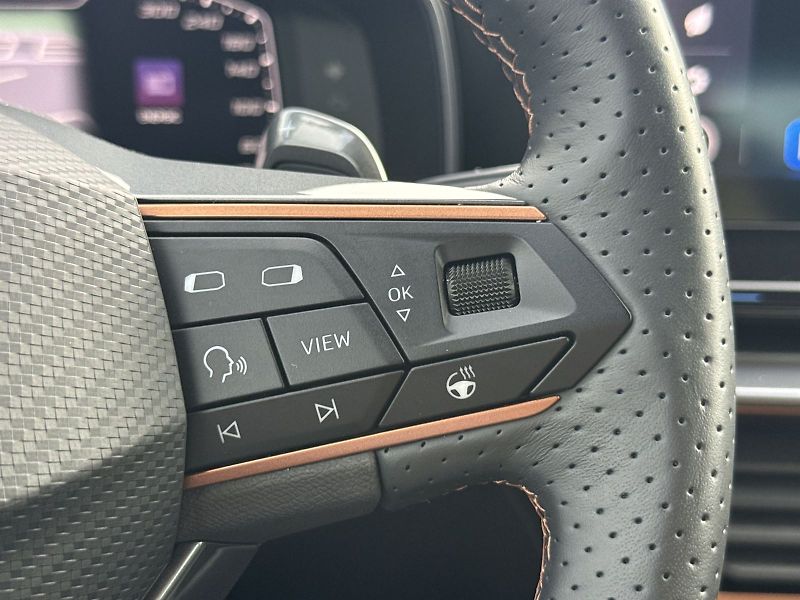 Cupra Formentor (2023) 1.4 TSI e-Hybrid DSG - fotka 21 z 32