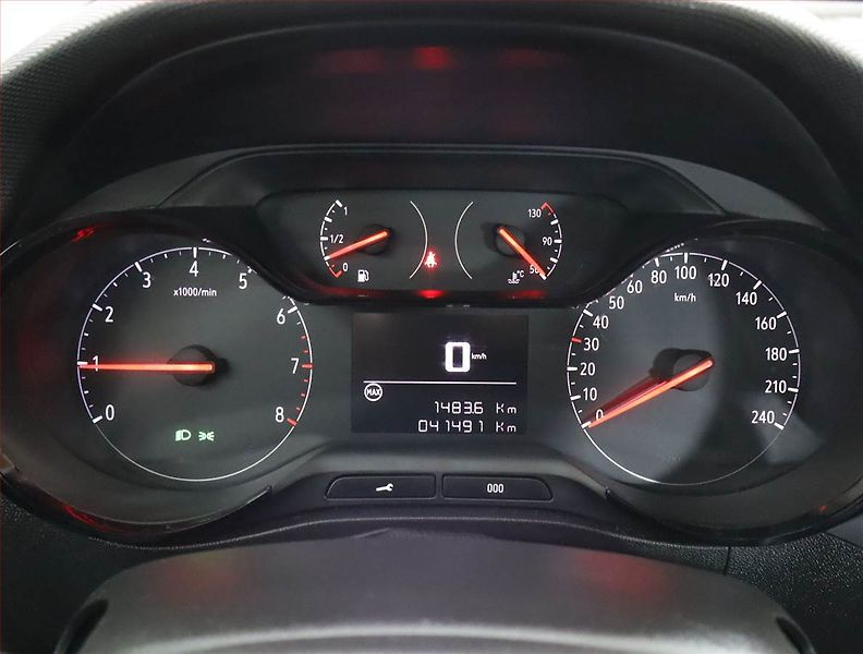 Opel Crossland X (2021) 1.2 Turbo, Serv.kniha - fotka 11 z 18