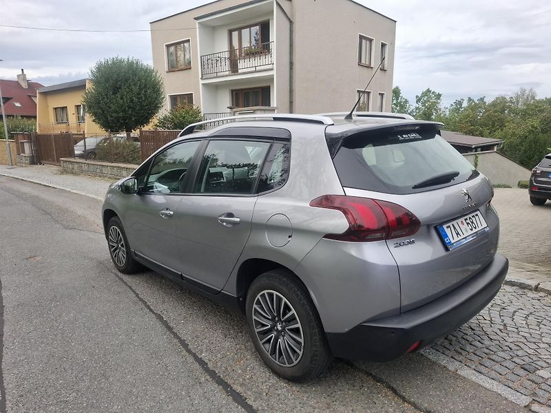 Peugeot 2008 (2019) Perfektni tech.stav - fotka 2 z 20