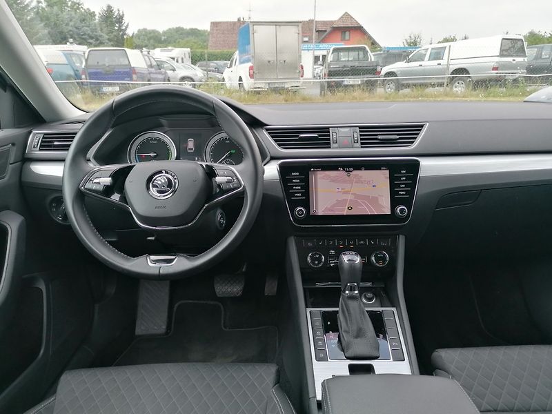 Škoda Superb (2022) IV 1.4 TSi PHEV 160kW - fotka 8 z 30