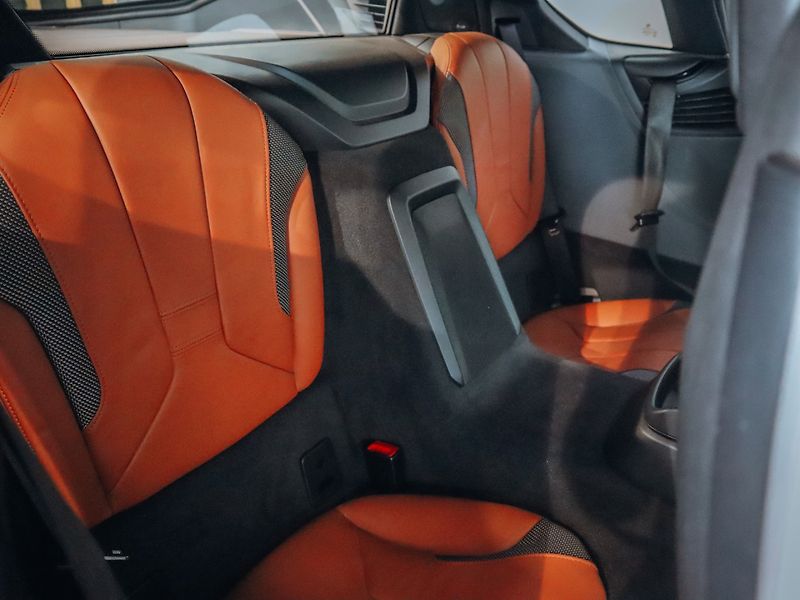 BMW i8 Ultimate Sophisto Edition Kupé - fotka 25 z 35