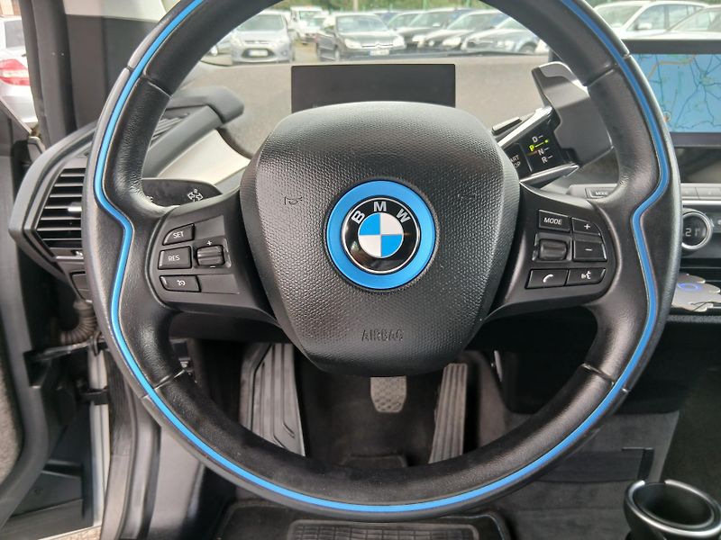 BMW i3 125 kW, 86tis km - fotka 26 z 47