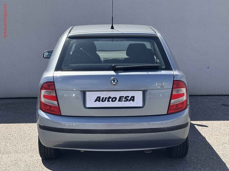 Škoda Fabia (2005) 1.2HTP, 1.maj,ČR - fotka 5 z 14