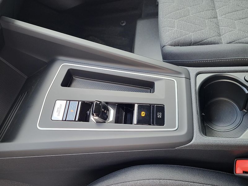 Volkswagen Golf (2026) People 1,5 eTSI 85kW 7DSG mHEV - fotka 18 z 22