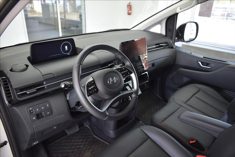Hyundai Staria 2,2 CRDI,1.maj,ČR,AUT,4x4,9-mí - fotka 9 z 47