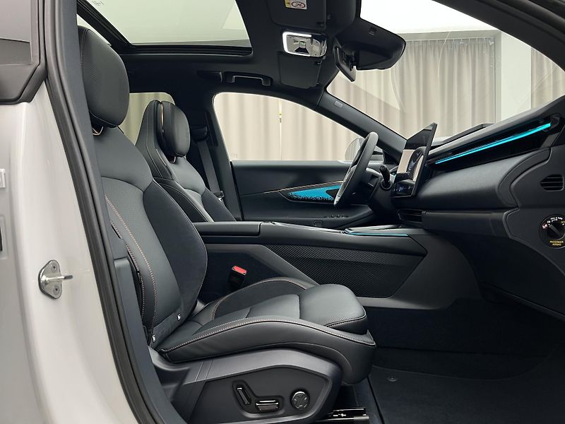 Lynk & Co 08 (2026) MORE PHEV - fotka 26 z 57