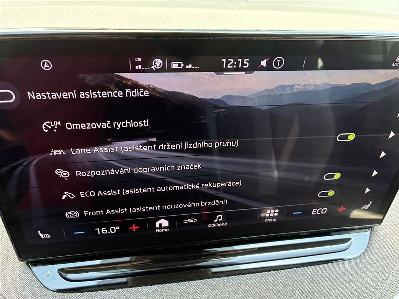 Škoda Enyaq 0,0 IV60 132KW 62kWh TAŽNÉ - fotka 20 z 25