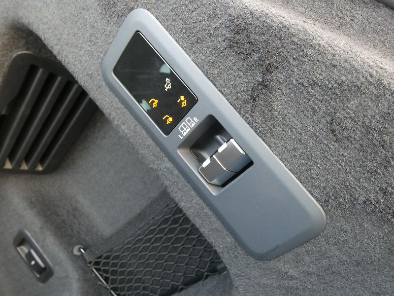 Land Rover Range Rover Sport (2026) 3,0 Dynamic SE D250 - fotka 33 z 37