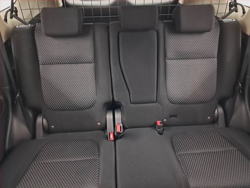 Mitsubishi Outlander (2017) 2.0, Tempomat, Park. senzory - fotka 10 z 17