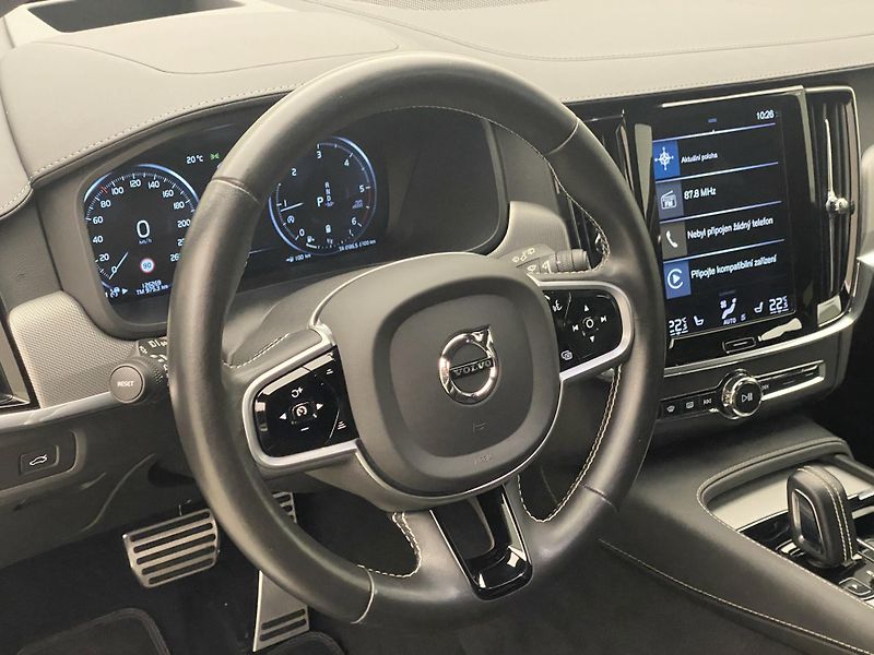 Volvo V90 B5 AWD R-DESIGN AUT CZ - fotka 19 z 53