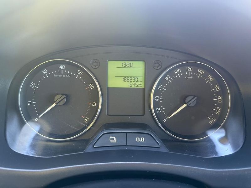 Škoda Roomster (2011) SCOUT 1,2 TSi SERVISKA - fotka 18 z 33