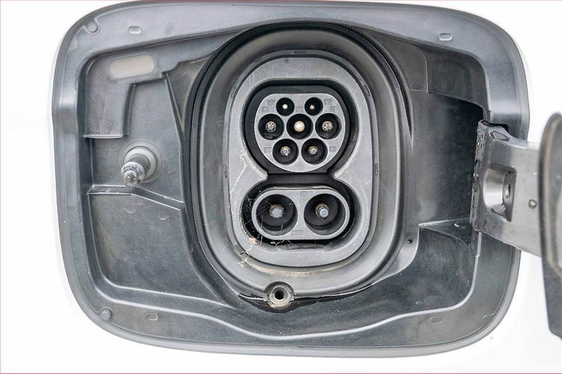 Škoda Enyaq (2023) 60 (62 kWh), SoH 93% - fotka 22 z 23