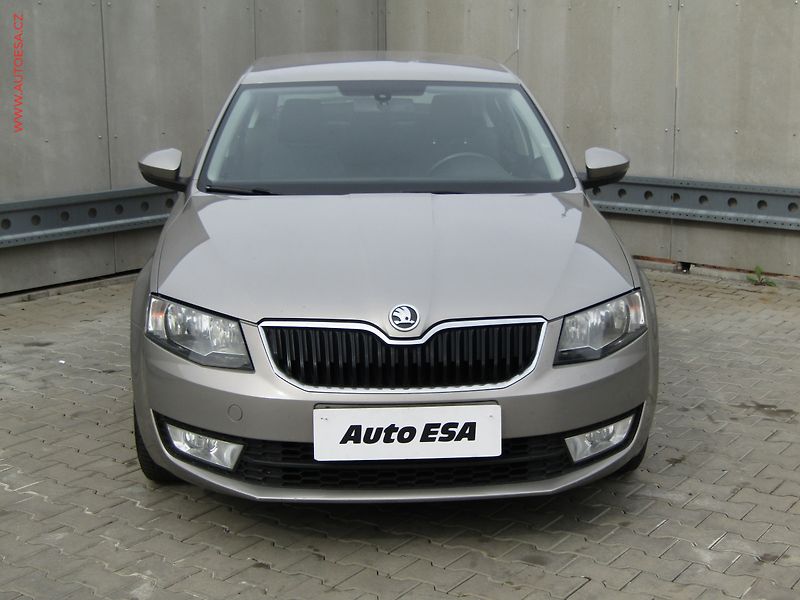 Škoda Octavia (2014) 1.4 TSi, Ambition, DSG - fotka 2 z 16