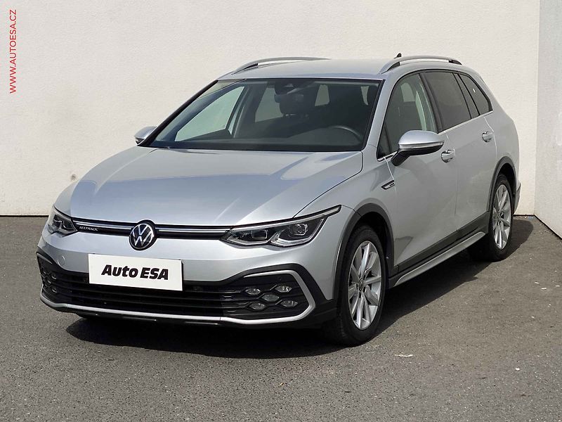 Volkswagen Golf (2021) 2.0 TDi 4x4, 1.maj,ČR - fotka 3 z 21