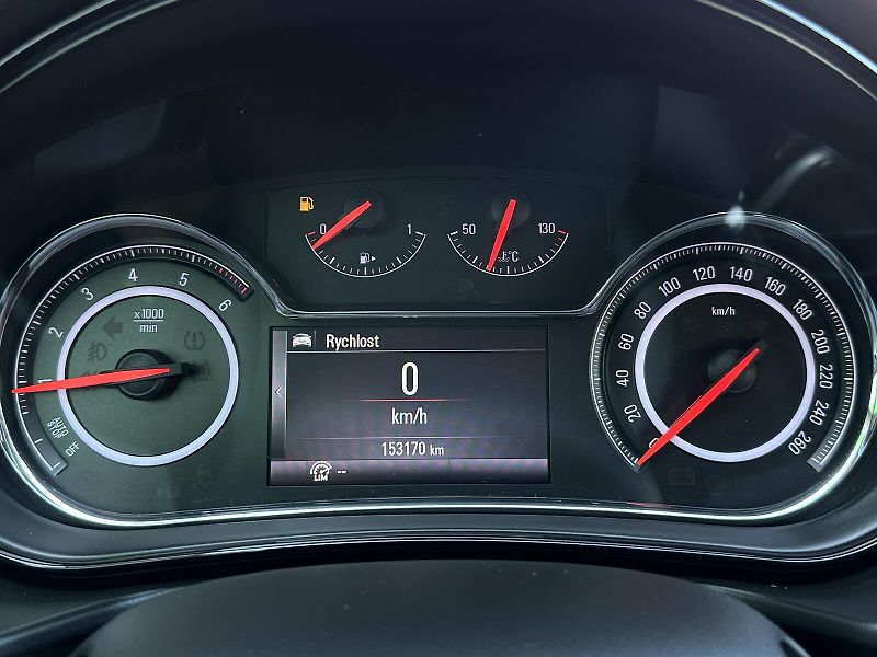 Opel Insignia 2.0CDTi 140PS Bluetooth USB CD - fotka 17 z 31