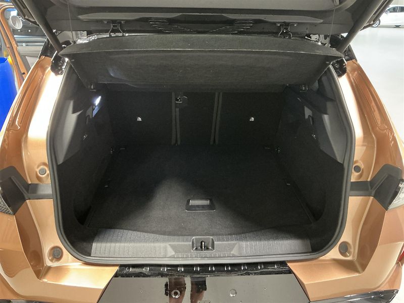 Opel Grandland Electric GS Pano HuD 360 - fotka 16 z 17