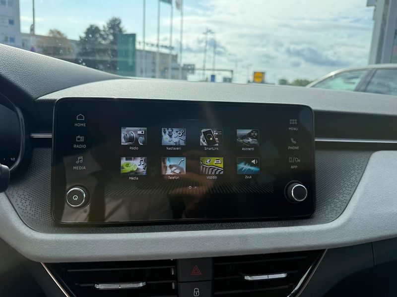 Škoda Scala Top Selection 1.0 TSI 85kW - fotka 13 z 23