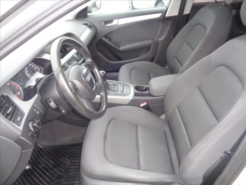 Audi A4 1,8 - fotka 14 z 16