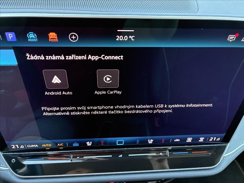 Volkswagen Passat 2,0 TDI IQ-LIGHT KAMERA 360 - fotka 25 z 33