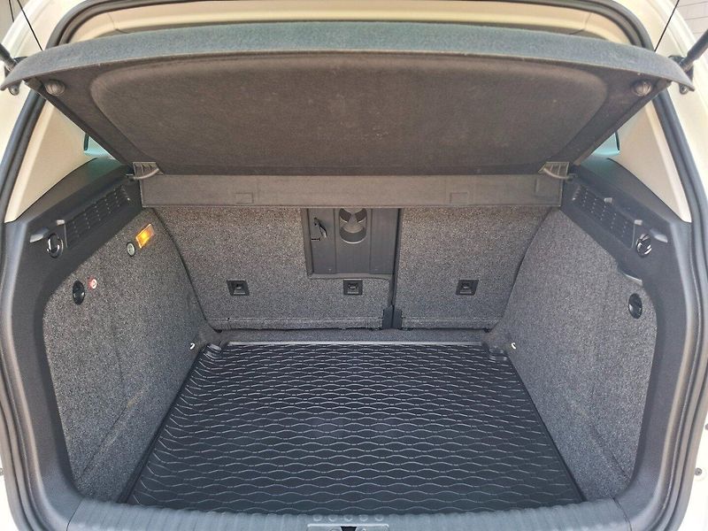 Volkswagen Tiguan (2009) 2.0TDI 103kW DSG 4MOTION -ČR - fotka 23 z 35