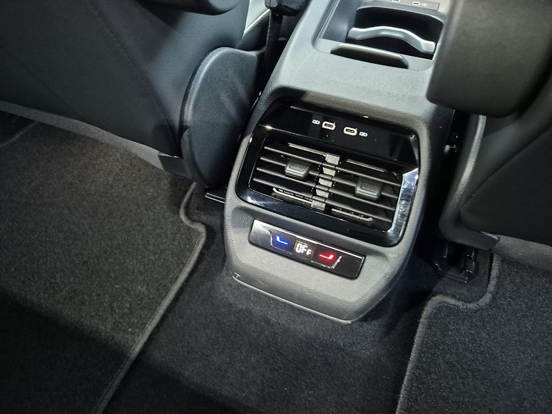 Volkswagen ID.4 150kw, PERFORMACE SOH 93,5% - fotka 41 z 46