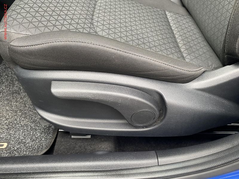 Kia Ceed (2023) 1.5 T-GDi, ČR, Spin, AT - fotka 14 z 18