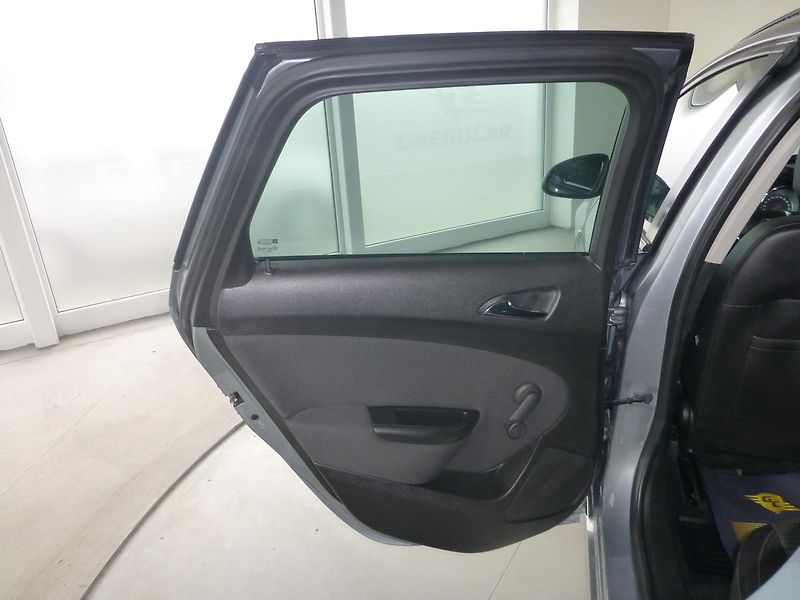 Opel Astra (2014) 1,4i-88KW*ALU*PARK.S**VYHŘ.SED - fotka 12 z 24