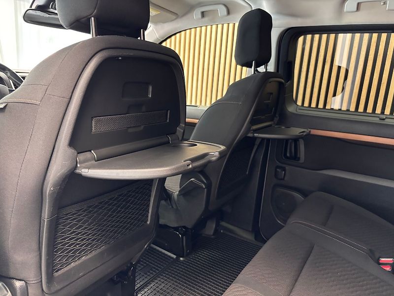 Toyota ProAce Verso 2.0 CDTI FAMILY LONG - fotka 24 z 33
