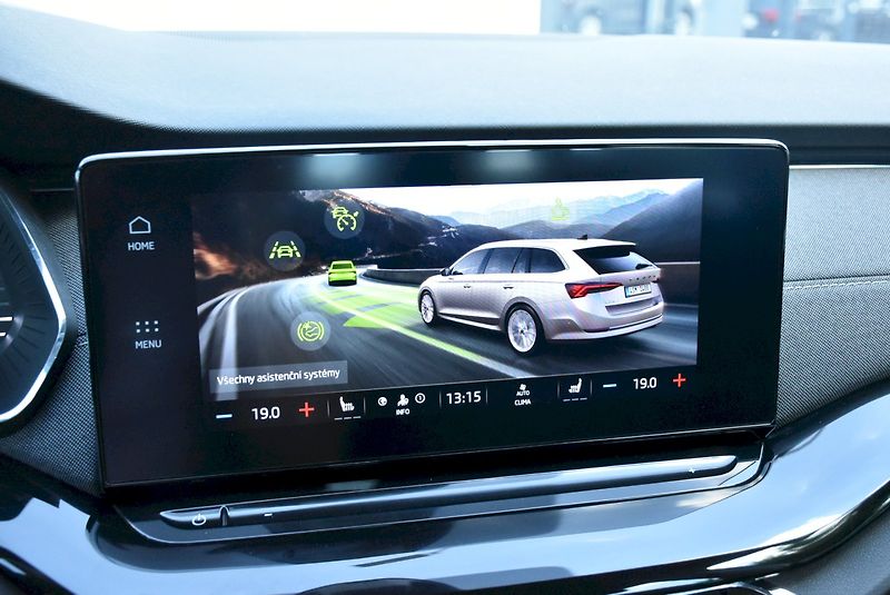 Škoda Octavia (2023) Style Plus 1.5 eTSI DSG - fotka 18 z 34