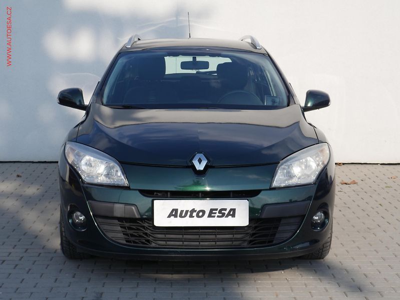 Renault Mégane (2010) 1.6i, ČR, AC, park.kamera - fotka 2 z 16