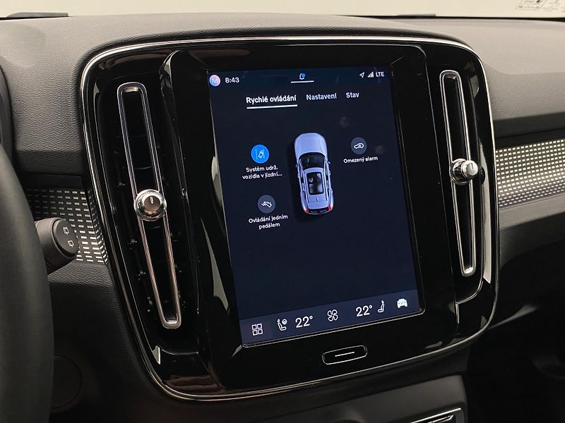 Volvo XC40 PURE ELECTRIC REZERVACE - fotka 39 z 52