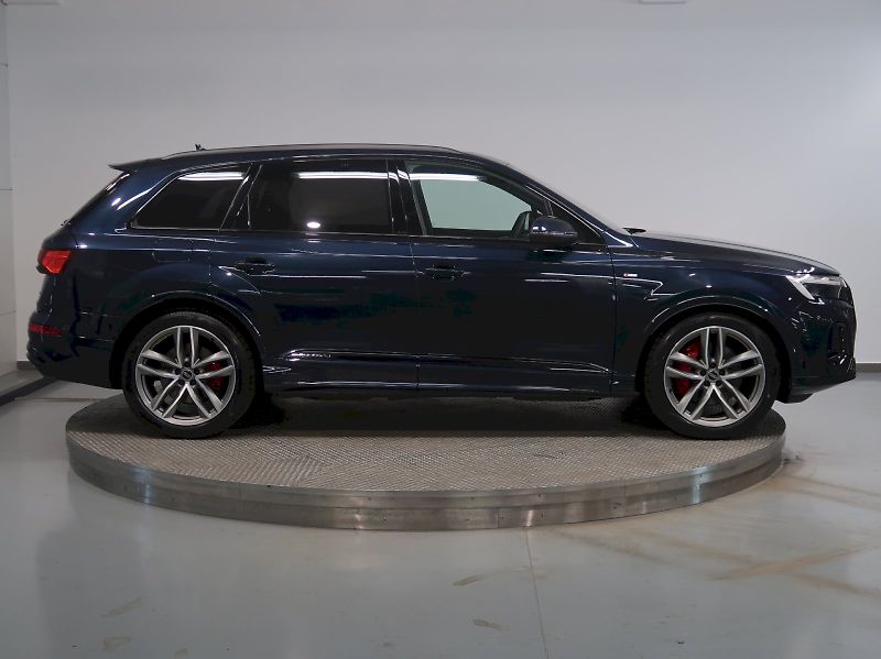 Audi Q7 (2025) S-LINE 50TDI 210KW QUATTRO TAŽ - fotka 8 z 44